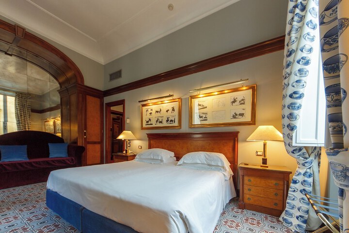 Room 40 of 106