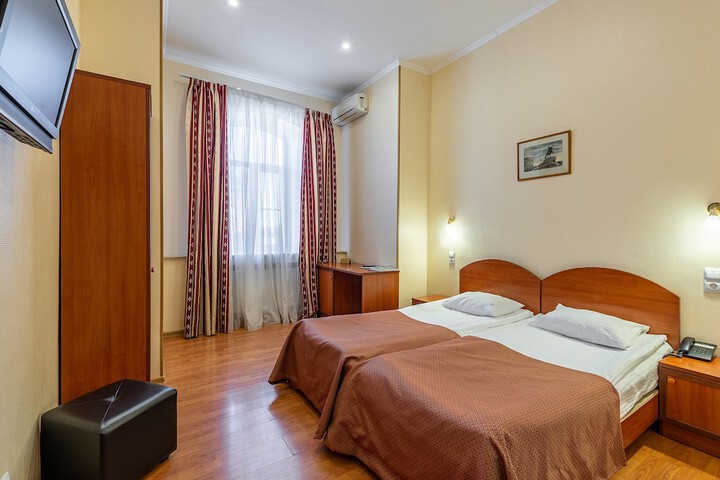 Room 30 of 87