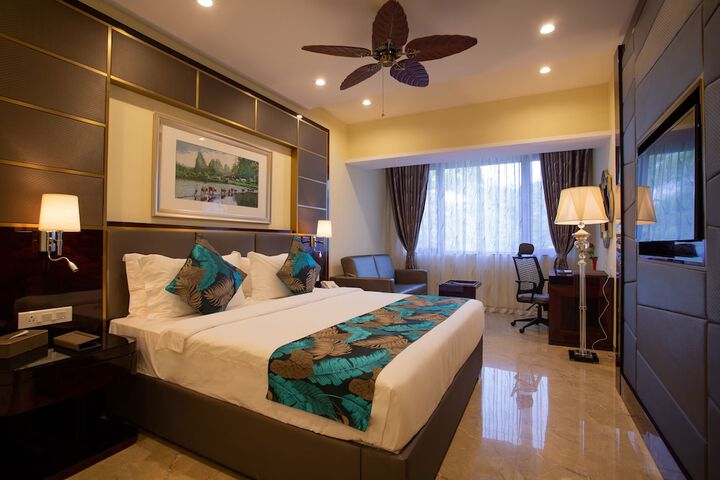 Room 8 of 37