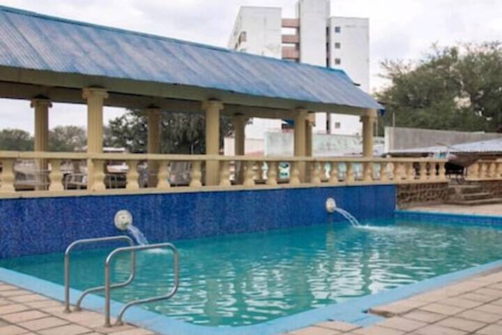 Pool 22 of 30