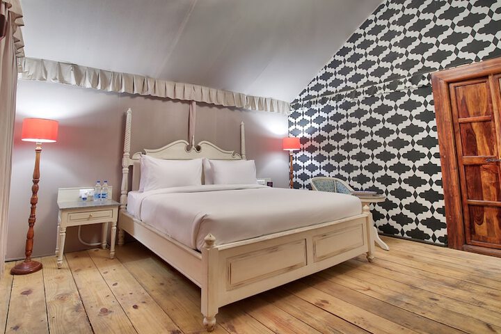 Room 10 of 46