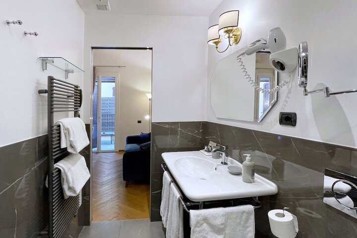 Room 104 of 139