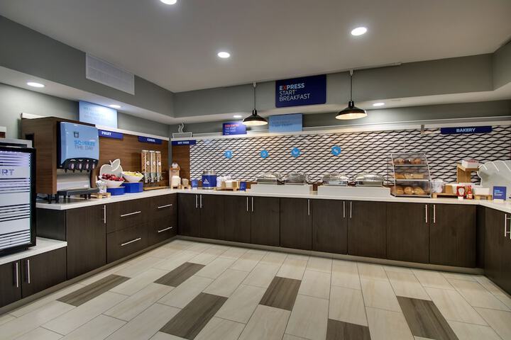 Breakfast/Coffee Service 32 of 59