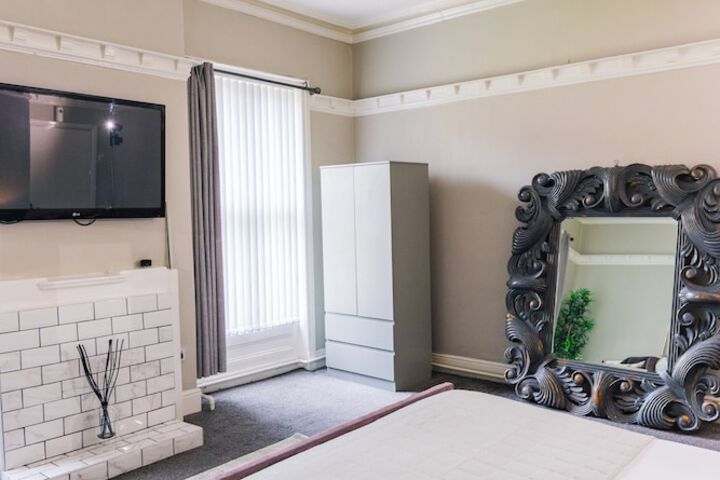Room 44 of 156