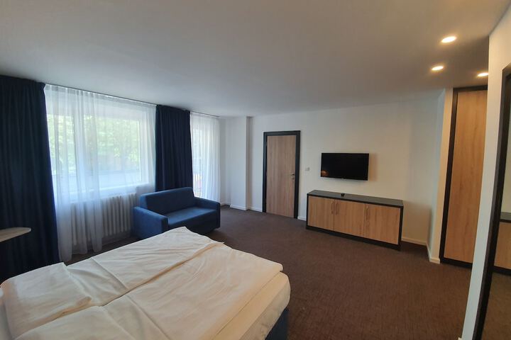 Room 9 of 56