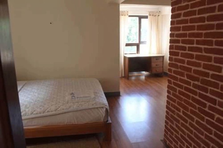 Room 10 of 64