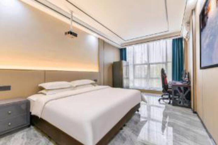 Room 19 of 21