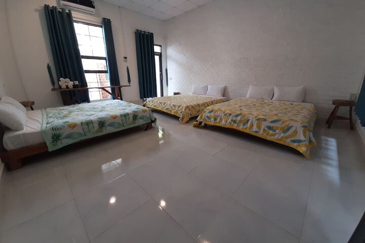 Room 11 of 26