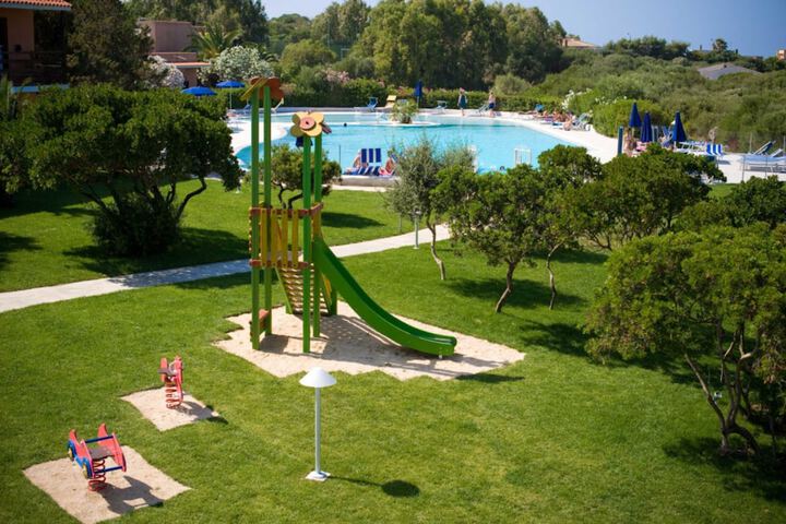 Hotel with Pool