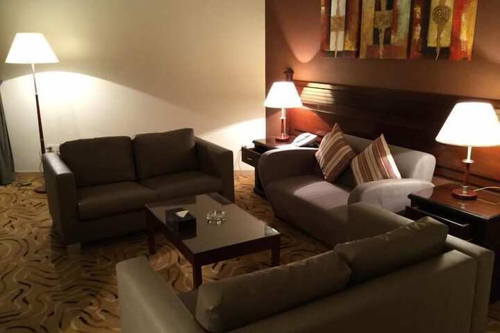Room 10 of 34