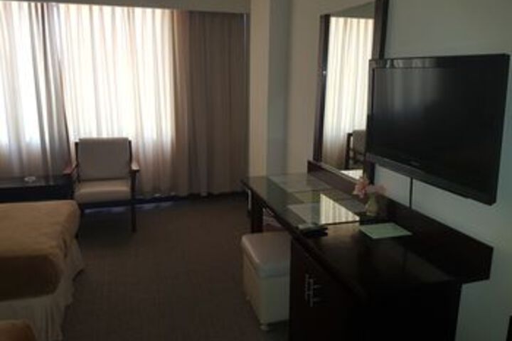 Room 17 of 31
