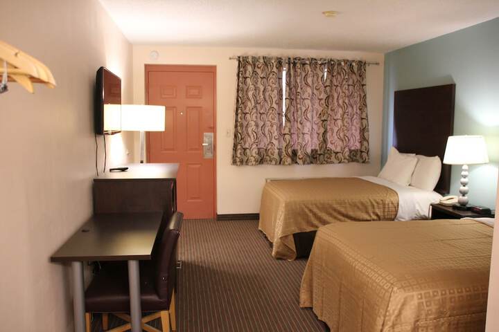 Room 3 of 33
