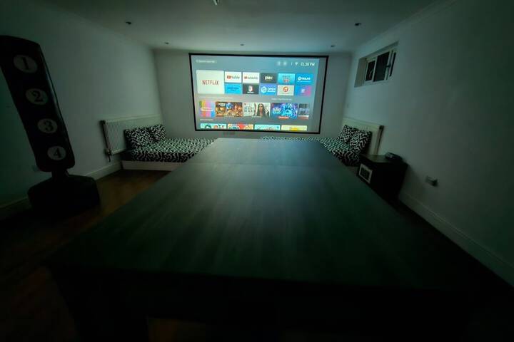 Room 10 of 23