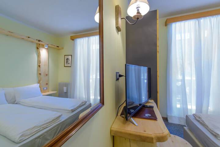 Room 17 of 39