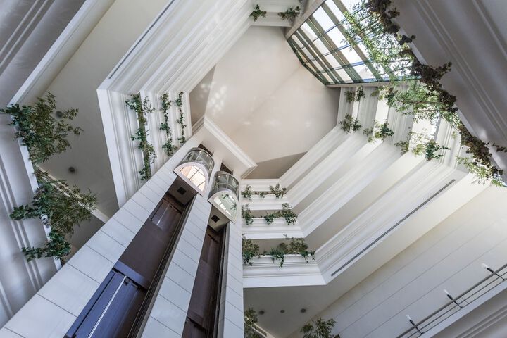 Entrance & Lobby