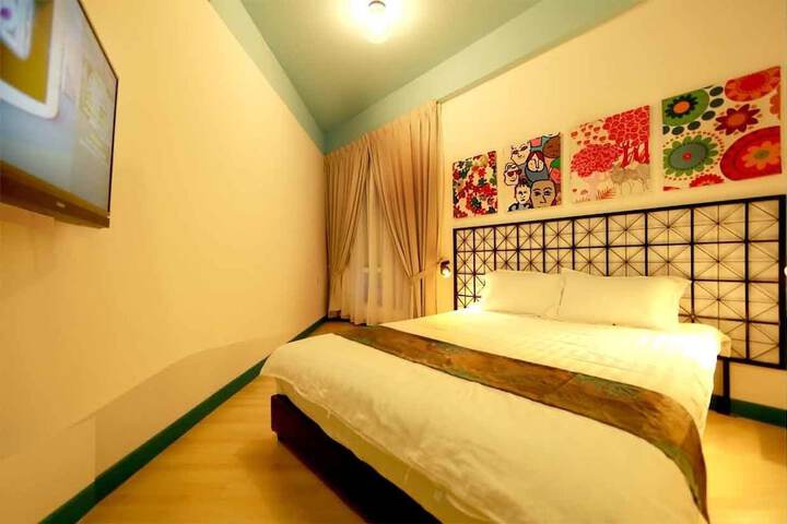 Room 2 of 9