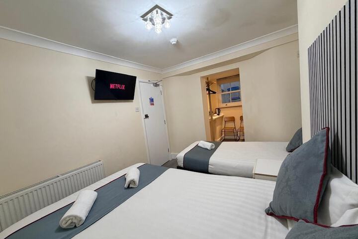 Room 44 of 96