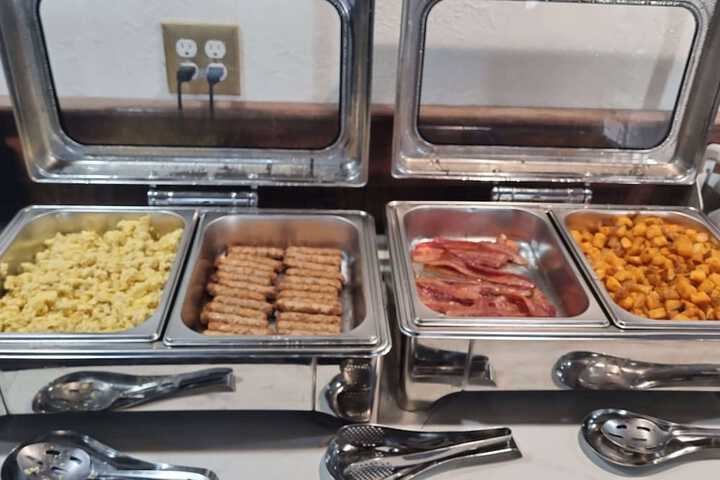 Breakfast/Coffee Service 73 of 82
