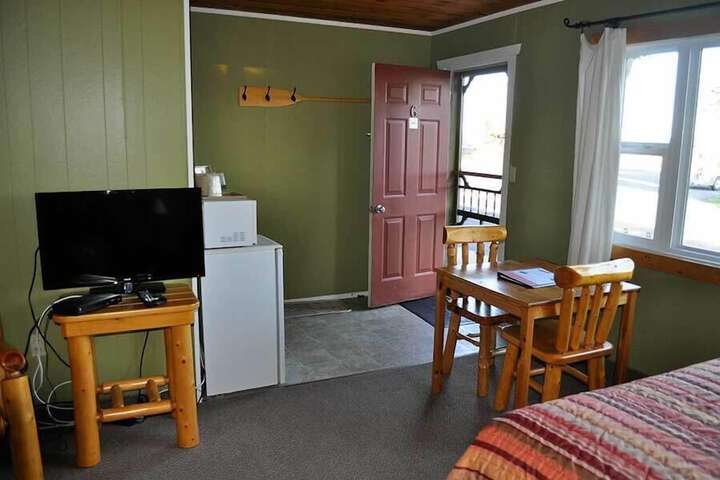 Room 28 of 37