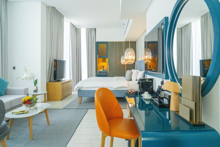 Room 12 of 68