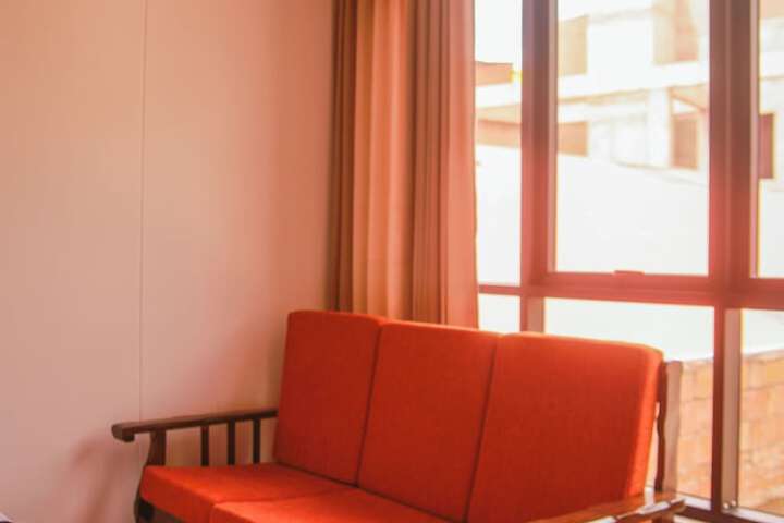 Room 42 of 75