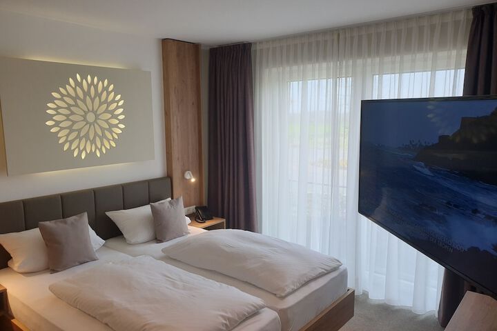 Room 18 of 101