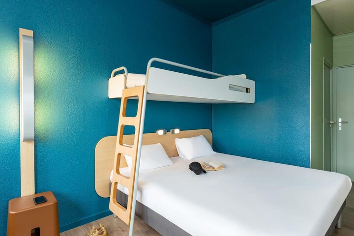 Room 35 of 67