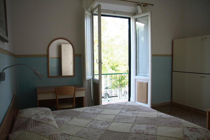 Room 7 of 41