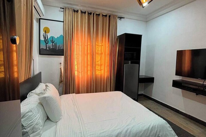 Room 8 of 57