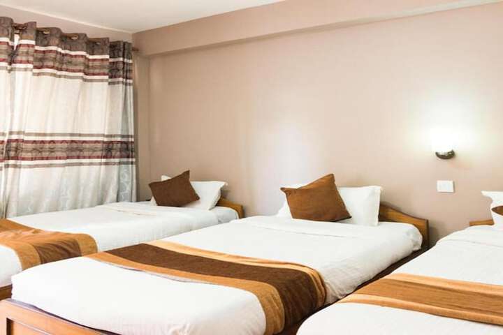 Room 5 of 13
