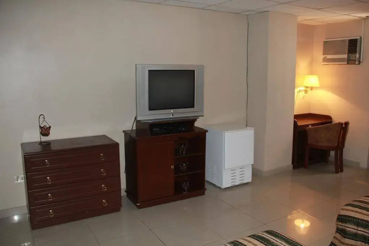 Room 15 of 23