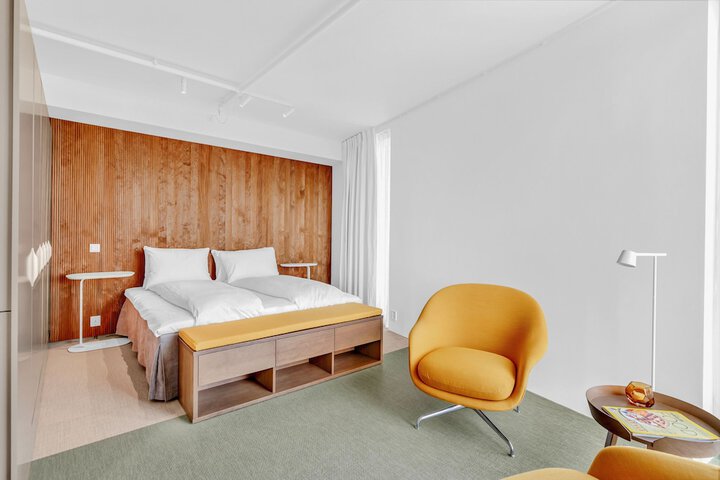 Room 5 of 86