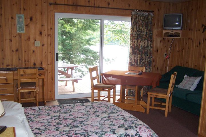 Room 3 of 8