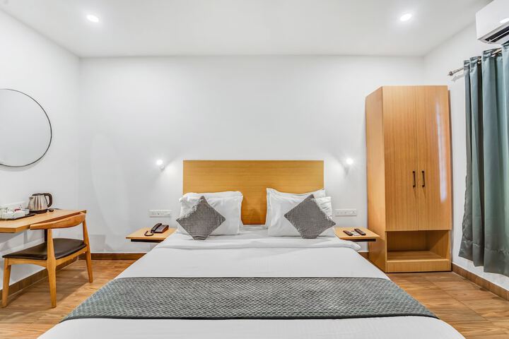 Room 2 of 13