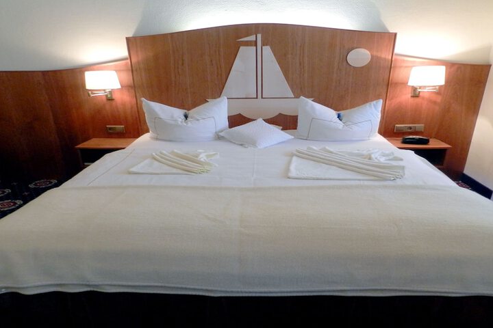 Room 5 of 56