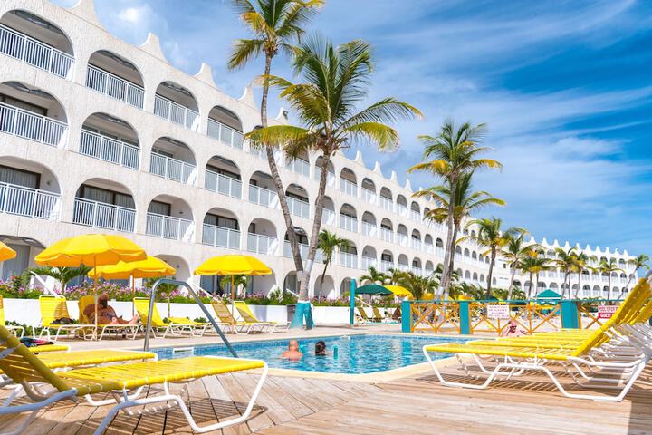 Hotel with Pool