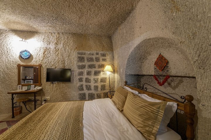 Room 9 of 180