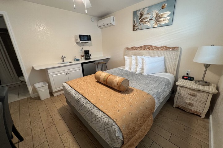 Room 12 of 51