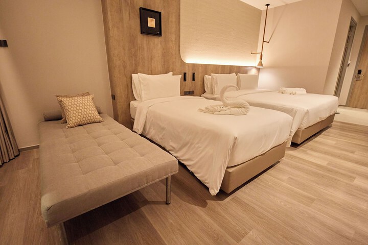 Room 14 of 39