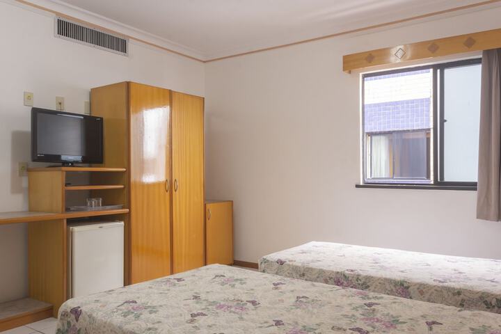 Room 16 of 27