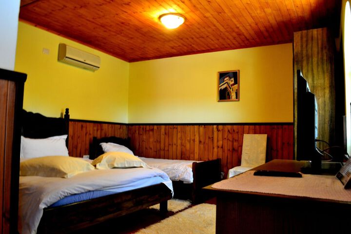 Room 15 of 139