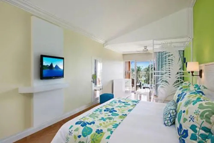 Room 4 of 16
