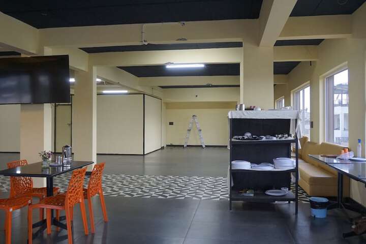 Dining 106 of 128