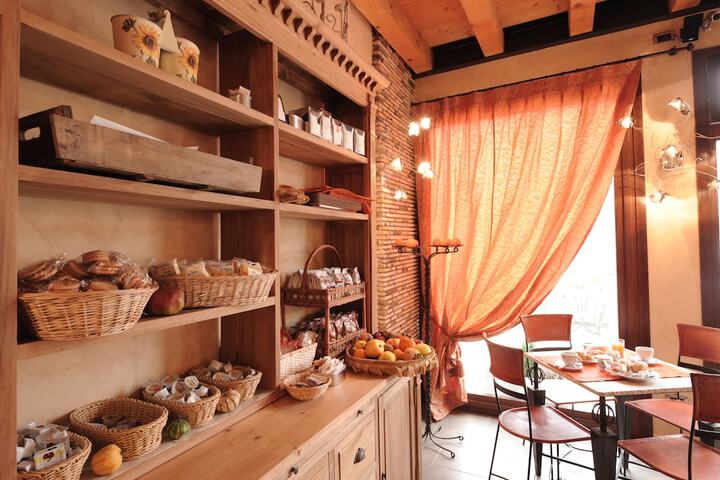 Dining Photos