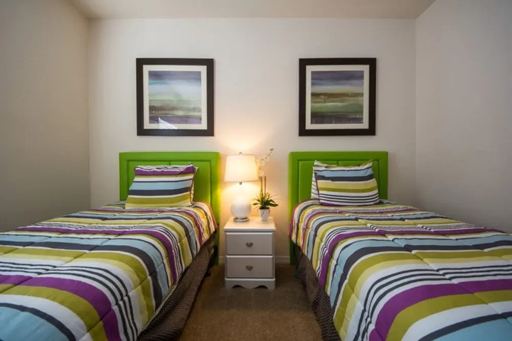 Room 4 of 24