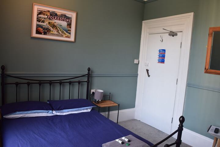 Room 40 of 86