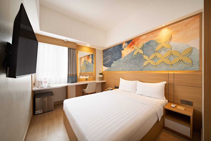 Room 3 of 9