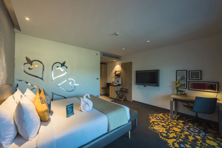 Room 50 of 93
