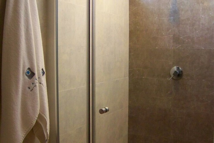 Room 21 of 36