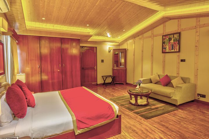 Room 45 of 166